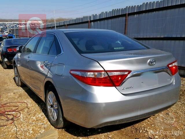 تۆیۆتا کامری